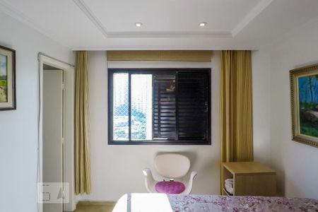 Apartamento à venda com 250m², 4 quartos e 2 vagasQuarto 1 -  suite piso inferior