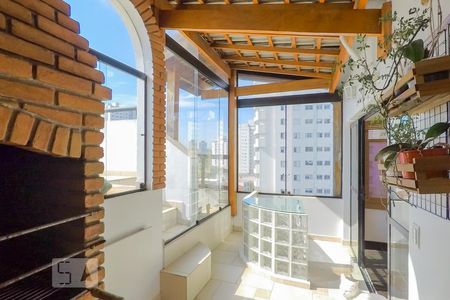 Apartamento à venda com 250m², 4 quartos e 2 vagasChurrasqueira