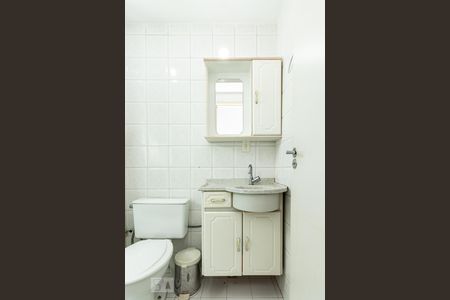 Apartamento à venda com 74m², 2 quartos e 1 vaga Apartamento à venda com 74m², 2 quartos e 1 vagaBanheiro