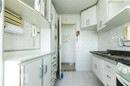 Apartamento à venda com 74m², 2 quartos e 1 vaga Apartamento à venda com 74m², 2 quartos e 1 vagaCozinha