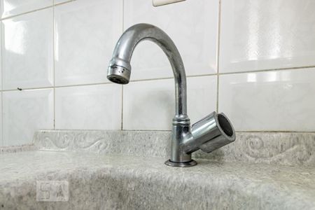 Apartamento à venda com 74m², 2 quartos e 1 vaga Apartamento à venda com 74m², 2 quartos e 1 vagaBanheiro