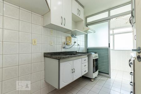 Apartamento à venda com 74m², 2 quartos e 1 vaga Apartamento à venda com 74m², 2 quartos e 1 vagaCozinha