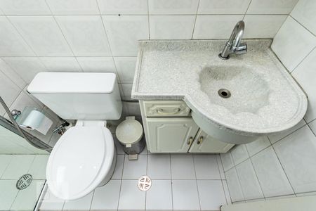 Apartamento à venda com 74m², 2 quartos e 1 vaga Apartamento à venda com 74m², 2 quartos e 1 vagaBanheiro