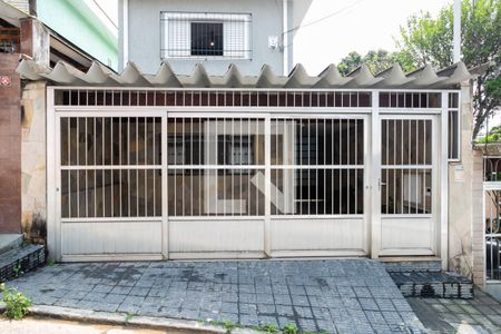 Casa à venda com 176m², 4 quartos e 1 vaga Casa à venda com 176m², 4 quartos e 1 vagaFachada