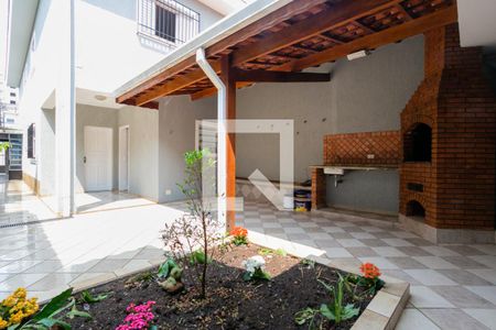 Casa à venda com 176m², 4 quartos e 1 vaga Casa à venda com 176m², 4 quartos e 1 vagaQuintal e Churraqueira