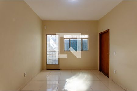 Sala de casa para alugar com 3 quartos, 90m² em Vila Copacabana, Belo Horizonte