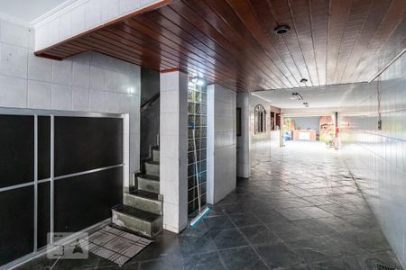 Casa à venda com 300m², 3 quartos e 5 vagas Casa à venda com 300m², 3 quartos e 5 vagasGaragem