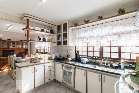 Casa à venda com 300m², 3 quartos e 5 vagas Casa à venda com 300m², 3 quartos e 5 vagasCozinha