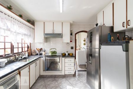 Casa à venda com 300m², 3 quartos e 5 vagas Casa à venda com 300m², 3 quartos e 5 vagasCozinha