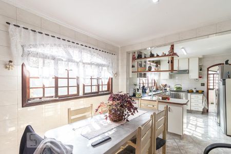 Casa à venda com 300m², 3 quartos e 5 vagas Casa à venda com 300m², 3 quartos e 5 vagasCozinha