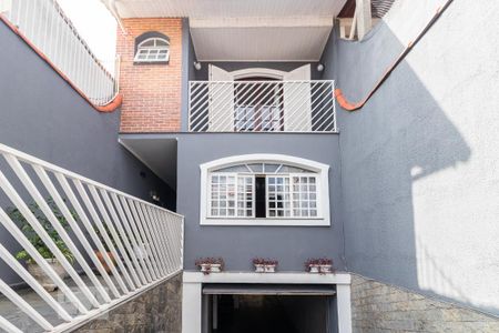 Casa à venda com 300m², 3 quartos e 5 vagas Casa à venda com 300m², 3 quartos e 5 vagasFachada