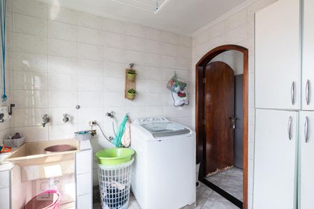 Casa à venda com 300m², 3 quartos e 5 vagas Casa à venda com 300m², 3 quartos e 5 vagasÁrea de Serviço