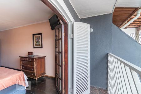 Casa à venda com 300m², 3 quartos e 5 vagas Casa à venda com 300m², 3 quartos e 5 vagasVaranda da Suíte