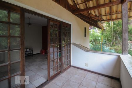 Casa para alugar com 450m², 5 quartos e 4 vagas Casa para alugar com 450m², 5 quartos e 4 vagasQuarto 1