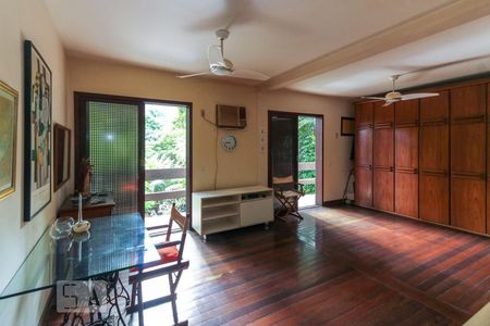 Casa para alugar com 450m², 5 quartos e 4 vagas Casa para alugar com 450m², 5 quartos e 4 vagasSuíte 4