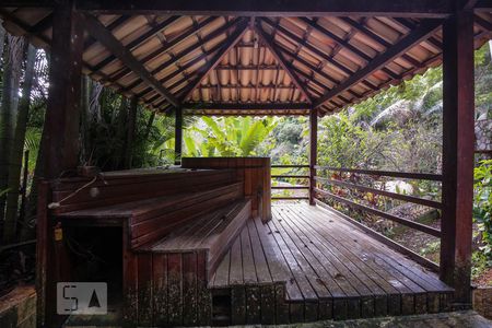 Casa para alugar com 450m², 5 quartos e 4 vagas Casa para alugar com 450m², 5 quartos e 4 vagasOfuro