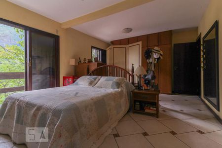 Casa para alugar com 450m², 5 quartos e 4 vagas Casa para alugar com 450m², 5 quartos e 4 vagasSuíte