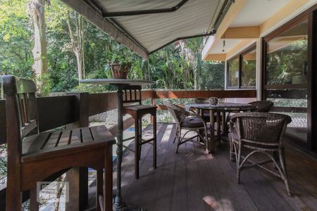 Casa para alugar com 450m², 5 quartos e 4 vagas Casa para alugar com 450m², 5 quartos e 4 vagasSacada