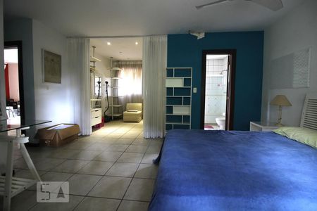 Casa para alugar com 450m², 5 quartos e 4 vagas Casa para alugar com 450m², 5 quartos e 4 vagas Suíte 2