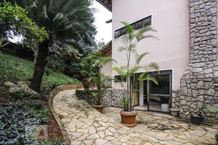 Casa para alugar com 450m², 5 quartos e 4 vagas Casa para alugar com 450m², 5 quartos e 4 vagasÁrea Externa