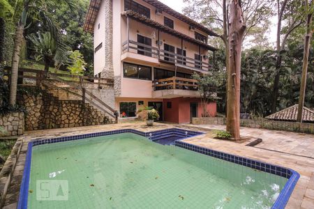 Casa para alugar com 450m², 5 quartos e 4 vagas Casa para alugar com 450m², 5 quartos e 4 vagasÁrea Externa