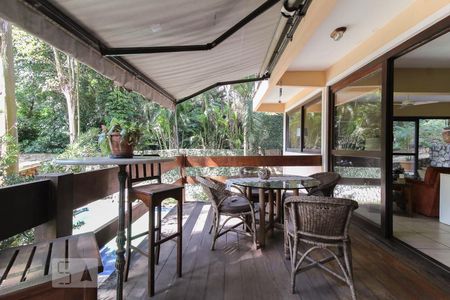 Casa para alugar com 450m², 5 quartos e 4 vagas Casa para alugar com 450m², 5 quartos e 4 vagasSacada