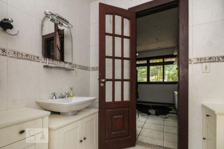 Casa para alugar com 450m², 5 quartos e 4 vagas Casa para alugar com 450m², 5 quartos e 4 vagasBanheiro da Suíte 3