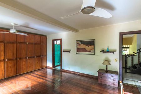 Casa para alugar com 450m², 5 quartos e 4 vagas Casa para alugar com 450m², 5 quartos e 4 vagasSuíte 4