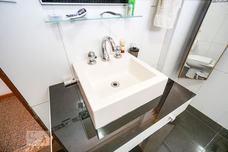 Apartamento à venda com 120m², 4 quartos e 1 vaga Apartamento à venda com 120m², 4 quartos e 1 vagaPia