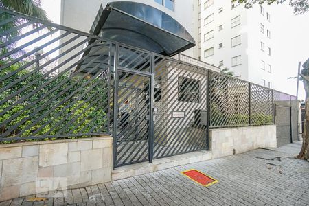 Apartamento à venda com 120m², 4 quartos e 1 vaga Apartamento à venda com 120m², 4 quartos e 1 vagaFachada
