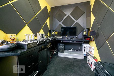 Apartamento à venda com 120m², 4 quartos e 1 vaga Apartamento à venda com 120m², 4 quartos e 1 vagaEscritório