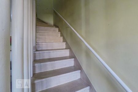 Casa à venda com 145m², 2 quartos e 1 vagaEscada