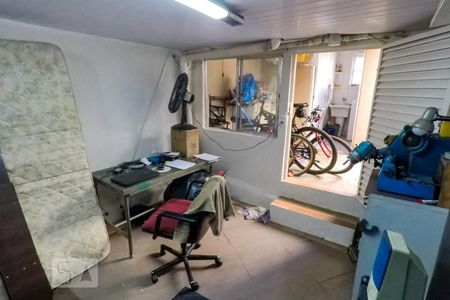 Casa à venda com 150m², 4 quartos e 2 vagasQuarto de Serviço