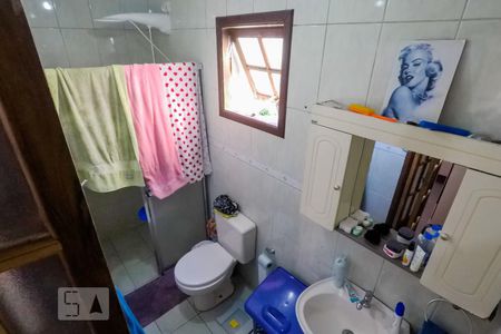 Casa à venda com 150m², 4 quartos e 2 vagasBanheiro