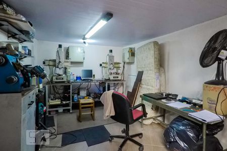 Casa à venda com 150m², 4 quartos e 2 vagasQuarto de Serviço