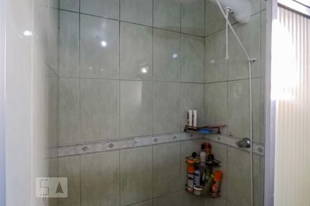 Casa à venda com 150m², 4 quartos e 2 vagasBanheiro