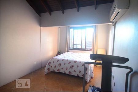 Casa à venda com 265m², 4 quartos e 4 vagasSuíte