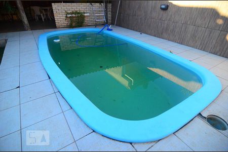 Casa à venda com 265m², 4 quartos e 4 vagasPiscina