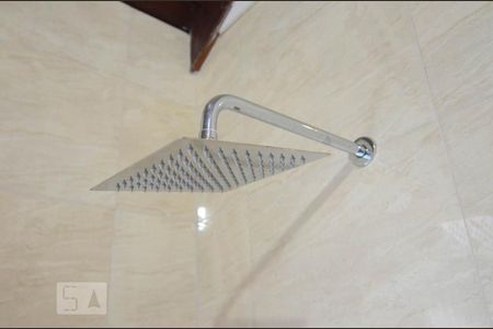 Casa à venda com 265m², 4 quartos e 4 vagasChuveiro