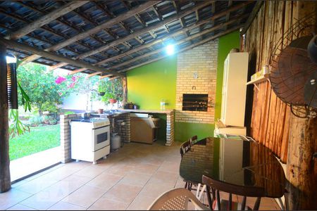 Casa à venda com 265m², 4 quartos e 4 vagasQuiosque