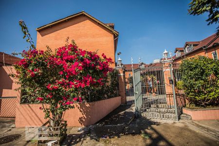 Casa de condomínio à venda com 130m², 3 quartos e 2 vagas Casa de condomínio à venda com 130m², 3 quartos e 2 vagasFachada