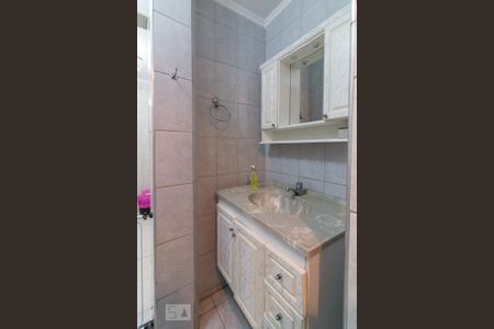 Casa à venda com 205m², 3 quartos e 3 vagasBanheiro social