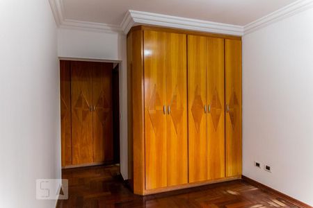 Apartamento à venda com 180m², 3 quartos e 2 vagas Apartamento à venda com 180m², 3 quartos e 2 vagasSuíte