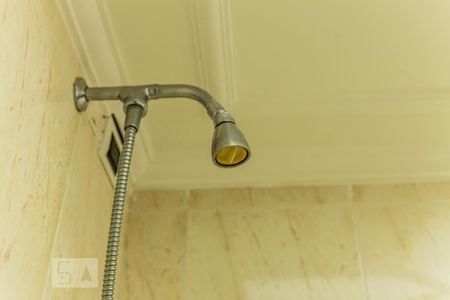 Apartamento à venda com 180m², 3 quartos e 2 vagas Apartamento à venda com 180m², 3 quartos e 2 vagasChuveiro