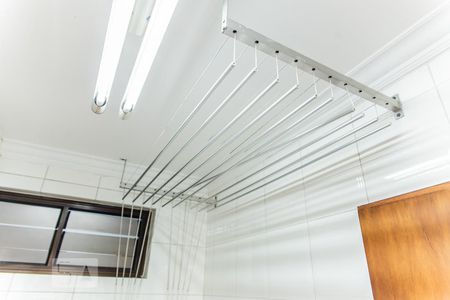 Apartamento à venda com 180m², 3 quartos e 2 vagas Apartamento à venda com 180m², 3 quartos e 2 vagasVaral
