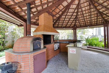 Apartamento à venda com 178m², 3 quartos e 3 vagas Apartamento à venda com 178m², 3 quartos e 3 vagasÁrea comum - Churrasqueira