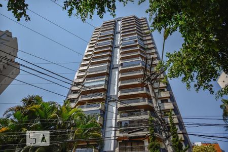 Apartamento à venda com 178m², 3 quartos e 3 vagas Apartamento à venda com 178m², 3 quartos e 3 vagasFachada