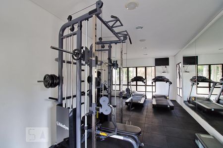 Apartamento à venda com 178m², 3 quartos e 3 vagas Apartamento à venda com 178m², 3 quartos e 3 vagasÁrea comum - Academia