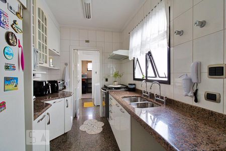 Apartamento à venda com 178m², 3 quartos e 3 vagas Apartamento à venda com 178m², 3 quartos e 3 vagasCozinha