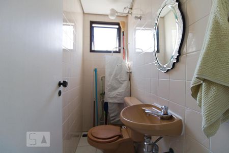 Apartamento à venda com 178m², 3 quartos e 3 vagas Apartamento à venda com 178m², 3 quartos e 3 vagasBanheiro de Serviço